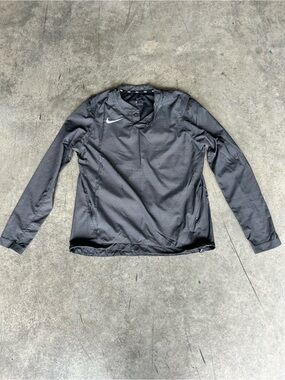 Nike Grey Long-Sleeve Athletic Pullover